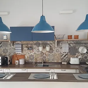 https://a-casa-di-ele.hotels-amalfi.com